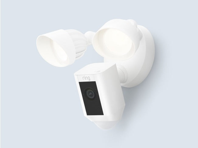 Front and Backyard Enhanced Kit (Floodlight Cam Wired Plus + Spotlight Cam Plus Battery)