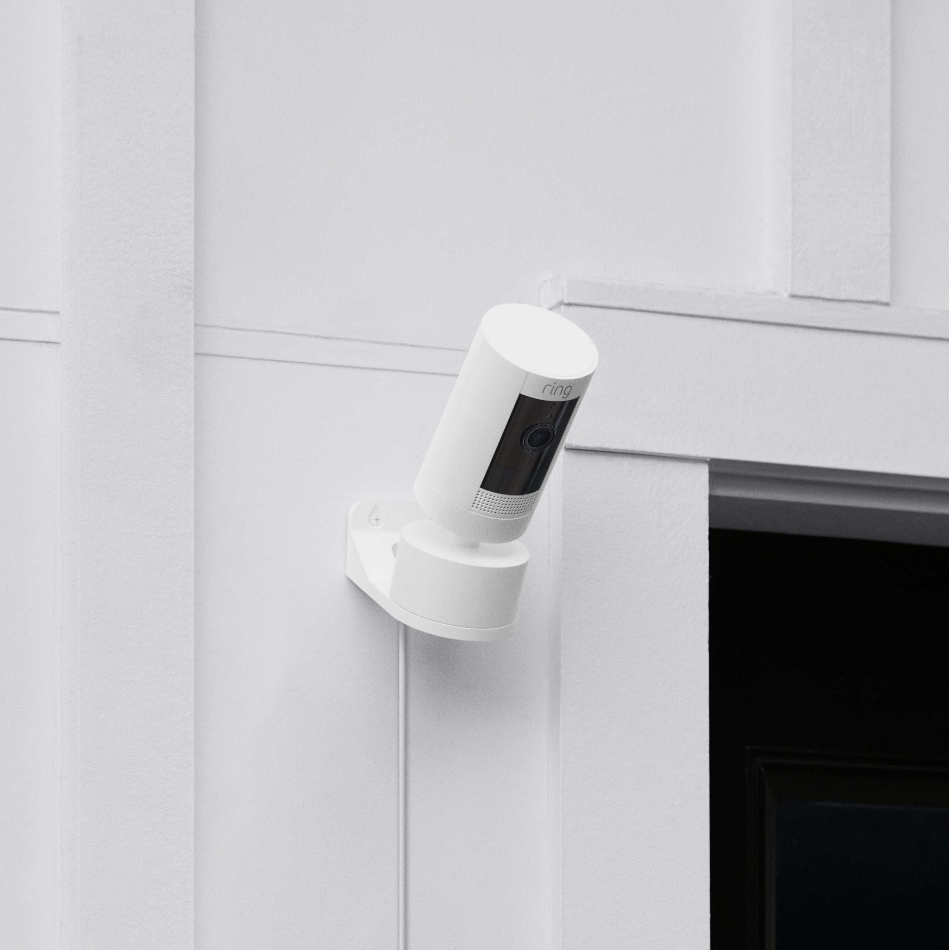 Pan-Tilt Mount with Indoor/Outdoor Power Adapter (for Stick Up Cam Plug-In, 3rd Gen)