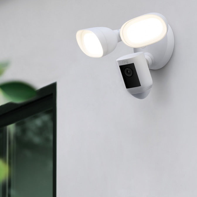 Floodlight Cam Pro (Certified Refurbished)
