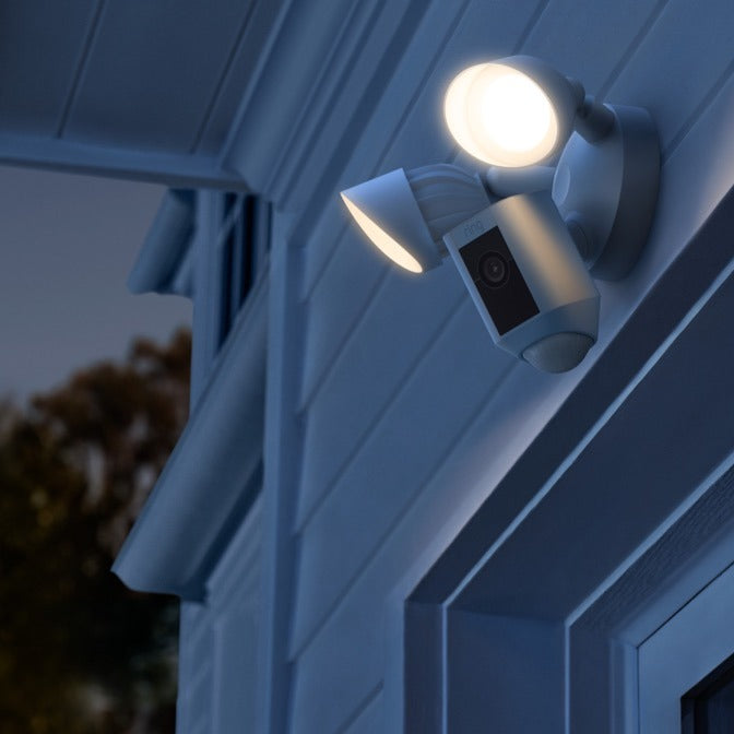Floodlight Cam Wired Plus (Certified Refurbished)