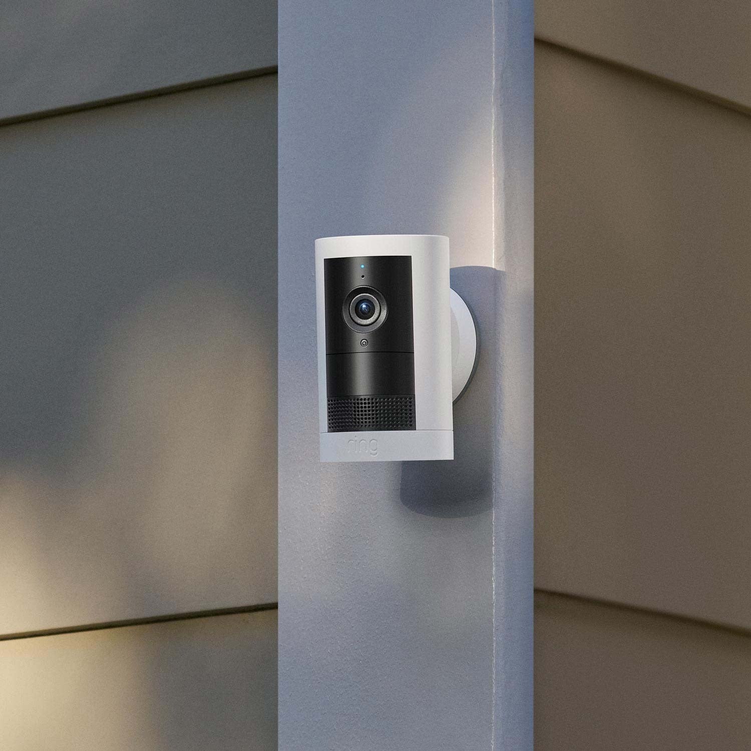 Outdoor Cam Plus Battery + Pan-Tilt Indoor Cam