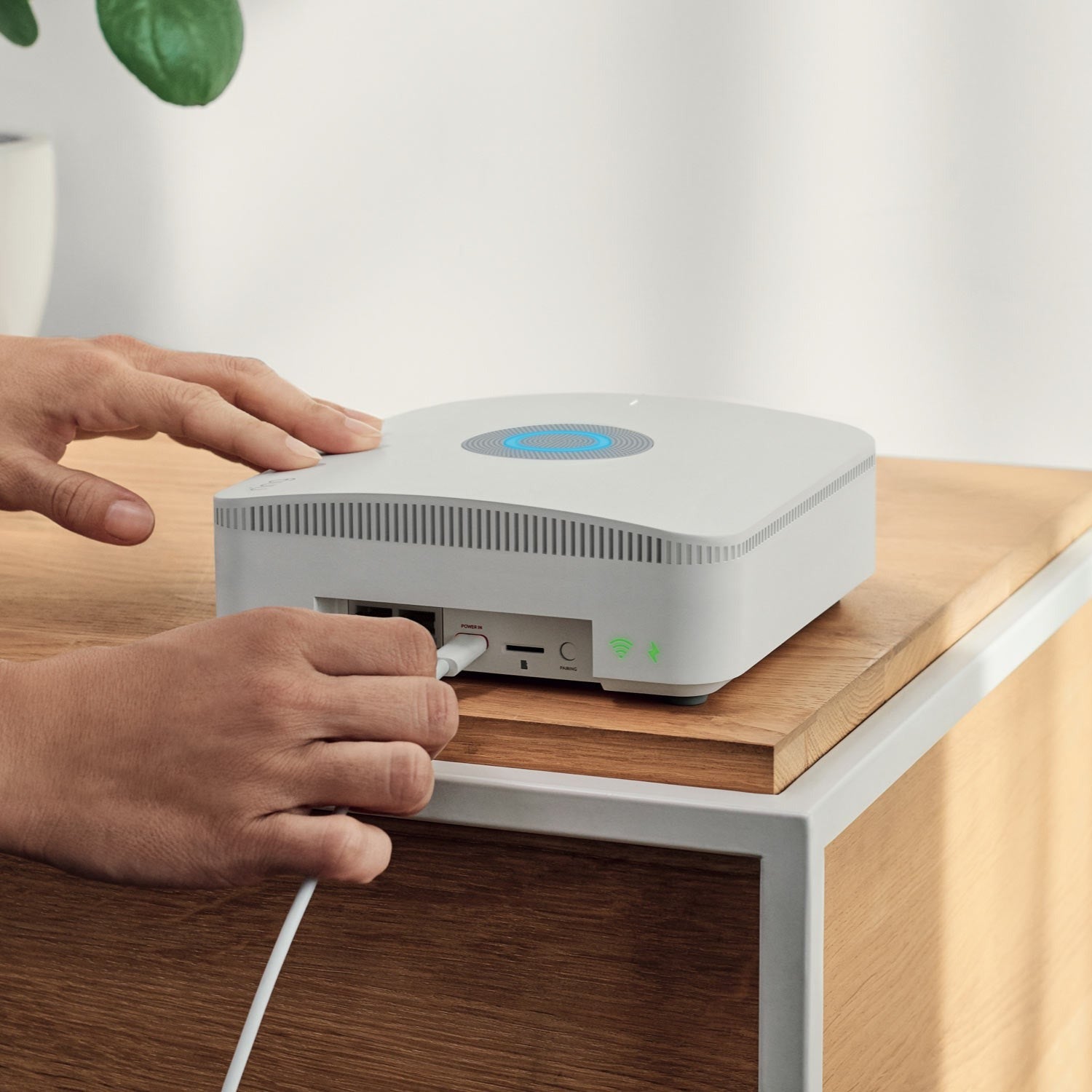 Alarm Pro Base Station (for with built-in eero Wi-Fi 6 router)